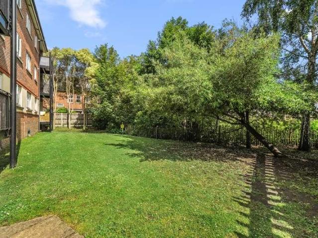 Flat for sale in Row Town, Surrey