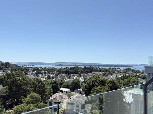 Flat for sale in Poole
