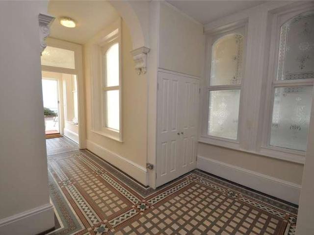 Flat for sale in Eastbourne, East Sussex