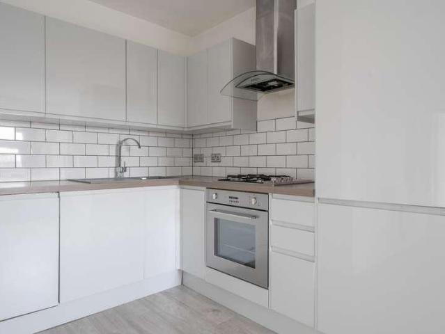 Flat for sale in Feckenham, City Of Bristol
