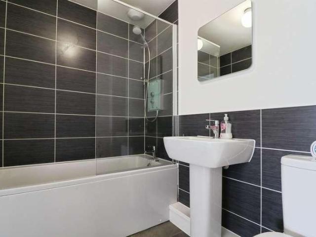 Flat for sale in Barry Island, Barry