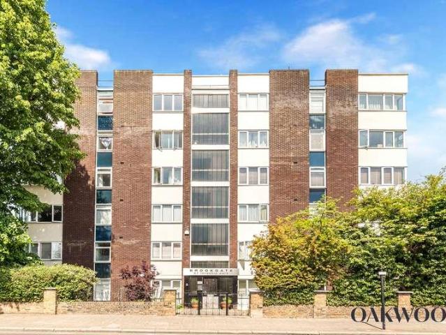 Flat for sale in Stoke Newington, Greater London