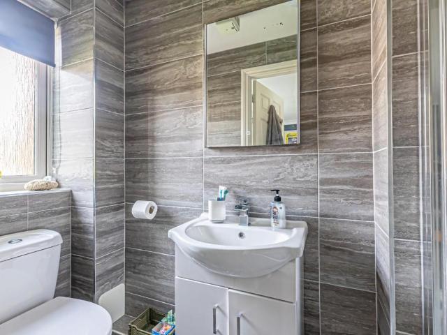 Flat for sale in Pouchen End, Hertfordshire