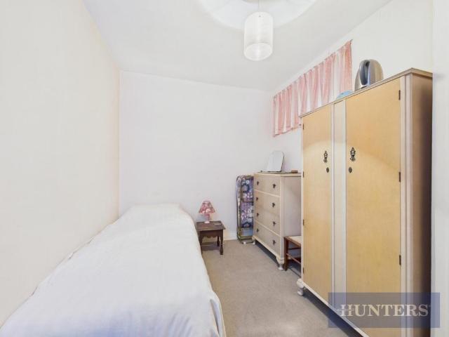 Flat for sale in South Cliff, Kepwick