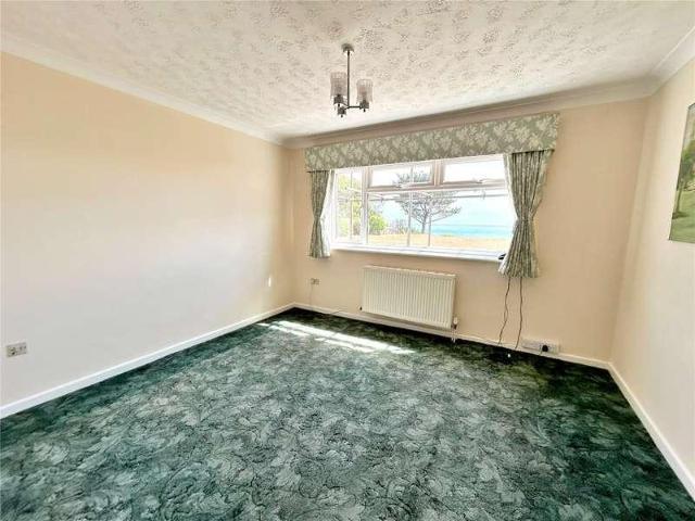 Flat for sale in Highcliffe