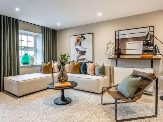 Flat for sale in Slough