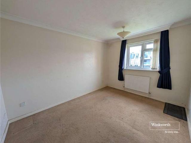 Flat for sale in Highcliffe