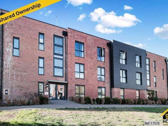 Flat for sale in Linden, Gloucester
