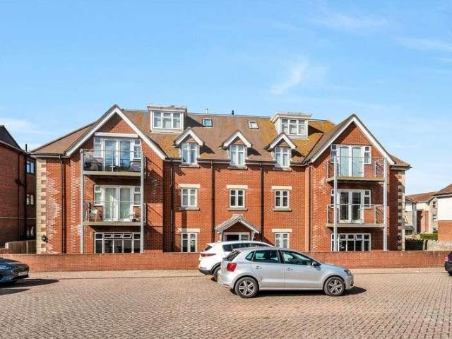 Flat for sale in Swanage, East Dorset