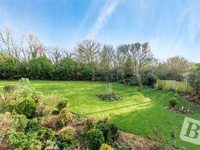 Flat for sale in Wickford
