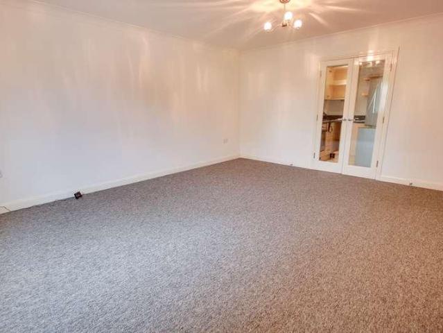 Flat for sale in Bitterne Manor, City Of Southampton