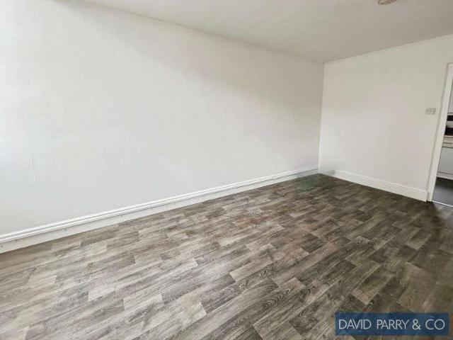 Flat for sale in Knighton