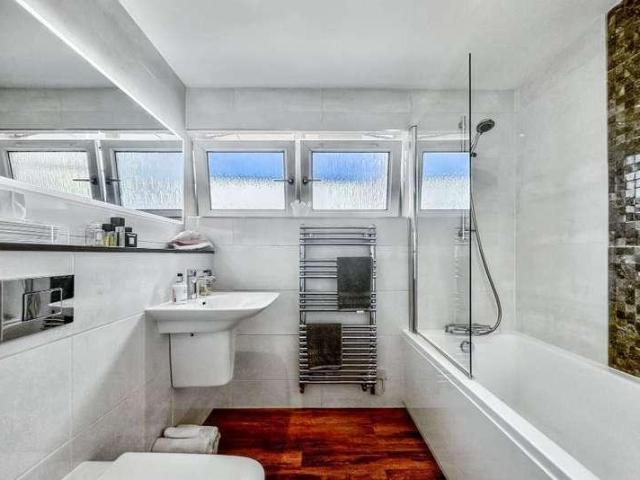 Flat for sale in Poole, Branksome Park