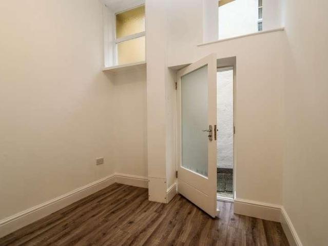 Flat for sale in Clevedon, North Somerset