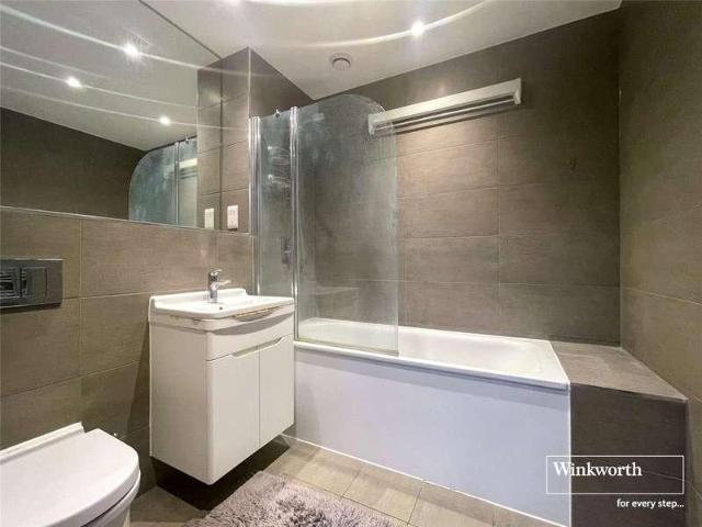 Flat for sale in Kingsbury, Greater London