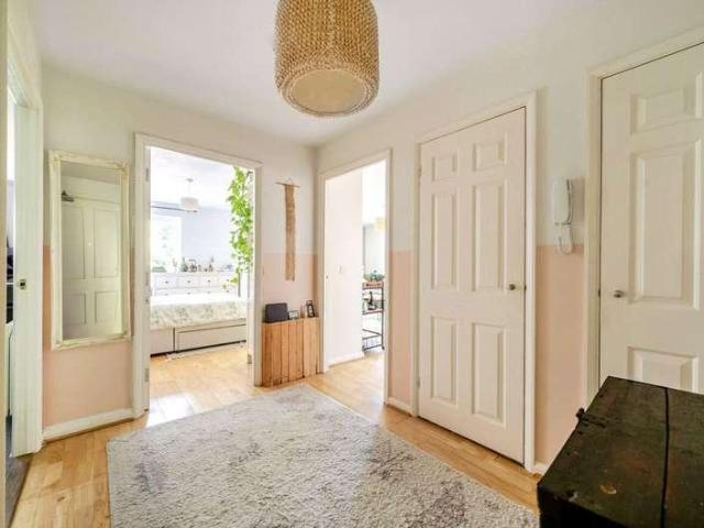 Flat for sale in Guildford Park, Westborough