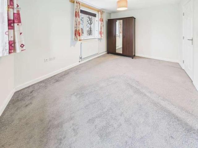 Flat for sale in Belgrave, Kettlebrook