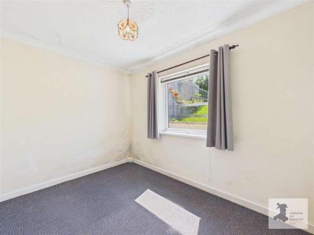 Flat for sale in Cardigan, Wales