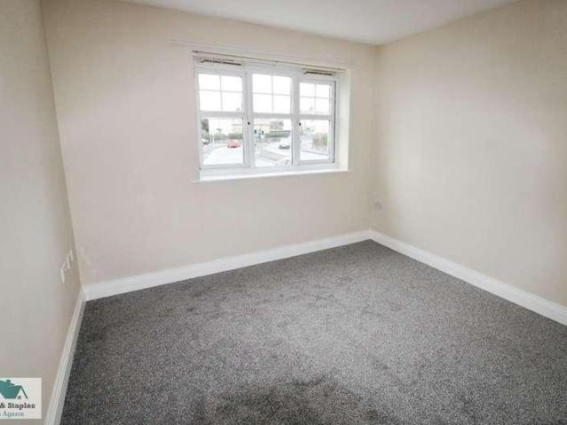 Flat for sale in Birkenhead, Poulton