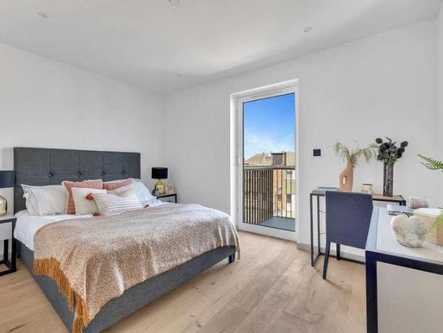 Flat for sale in Leyton, Greater London