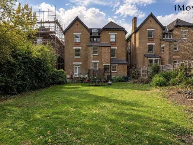 Flat for sale in London Borough of Bromley, Greater London