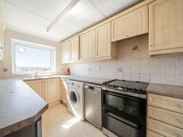 Flat for sale in Batchworth