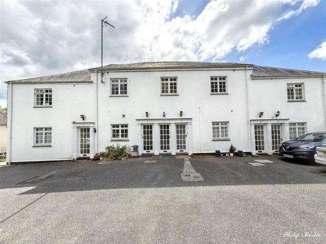 Flat for sale in Moresk, Penweathers