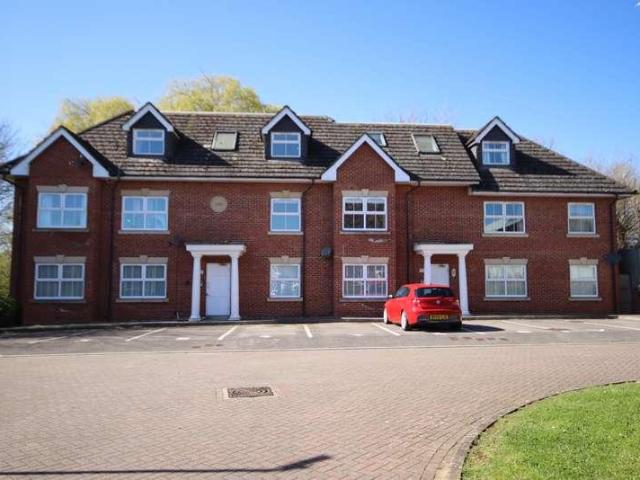 Flat for sale in Maidenhead