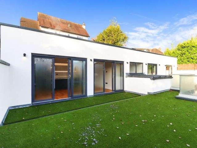 Flat for sale in Gerrards Cross, Denham