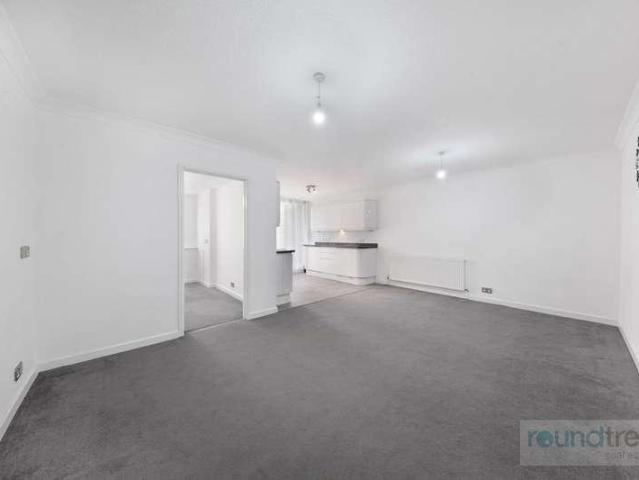 Flat for sale in Greater London