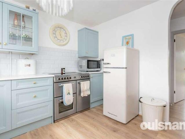 Flat for sale in Cotteridge, West Midlands