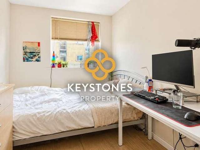 Flat for sale in Hythe, Colchester