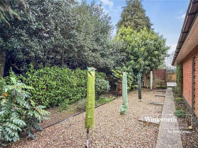 Flat for sale in Tricketts Cross, Ferndown