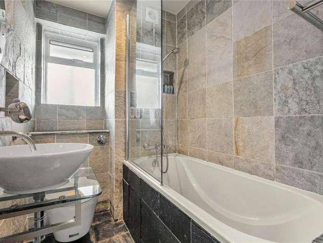 Flat for sale in City of Westminster, Greater London