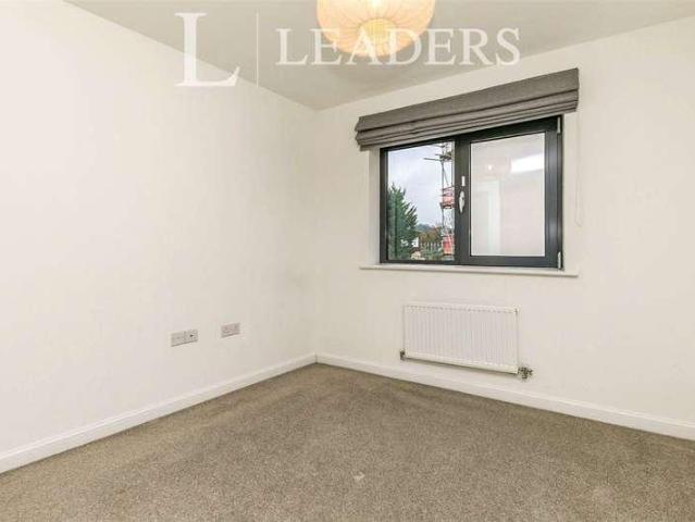Flat for sale in Guildford Park, Westborough