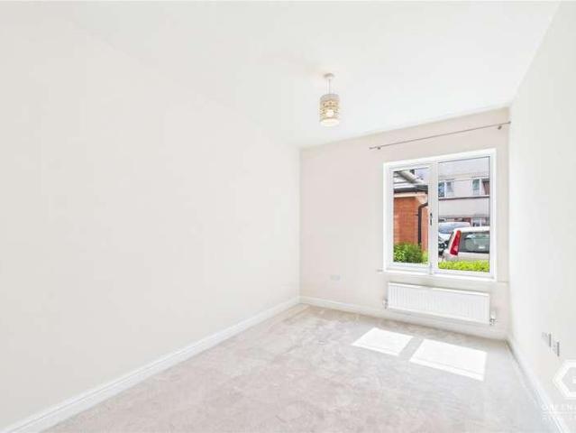 Flat for sale in Glynde, West Sussex