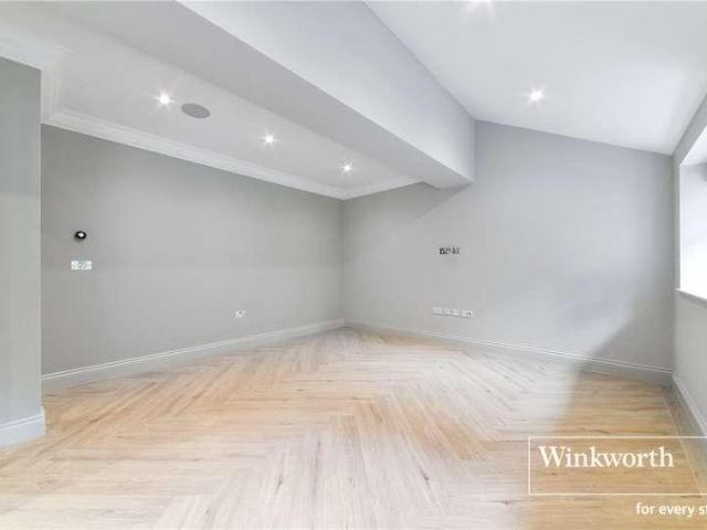 Flat for sale in Keston Mark, Greater London