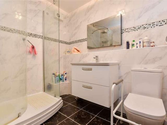 Flat for sale in Birchington, Acol