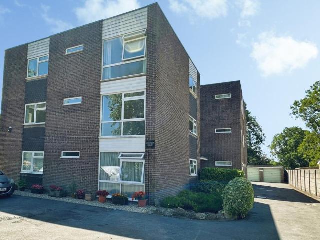 Flat for sale in Feckenham, City Of Bristol