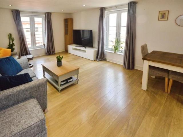 Flat for sale in Bentfield, Duton Hill