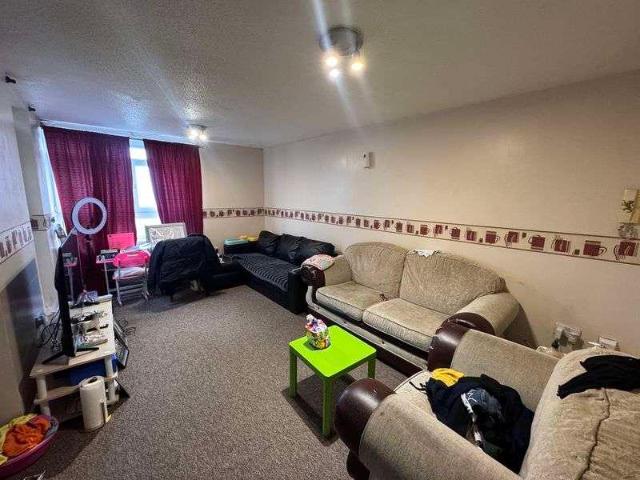 Flat for sale in Sulgrave, Washington