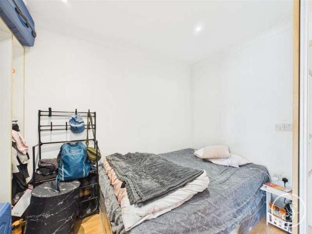 Flat for sale in Leylands, West Yorkshire