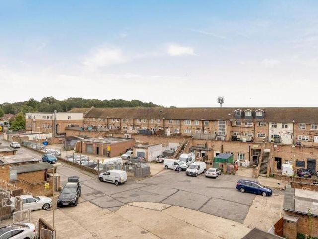 Flat for sale in Spring Vale, Hampshire