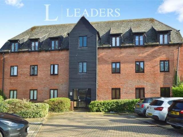 Flat for sale in Chelmsford, Essex