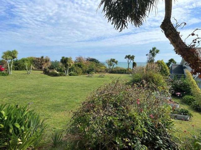 Flat for sale in St. Lawrence, Ventnor