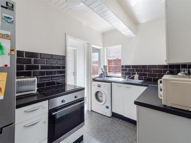 Flat for sale in Weston-super-mare, North Somerset