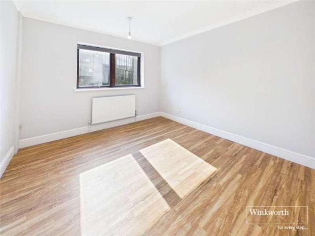 Flat for sale in Newtown, Reading