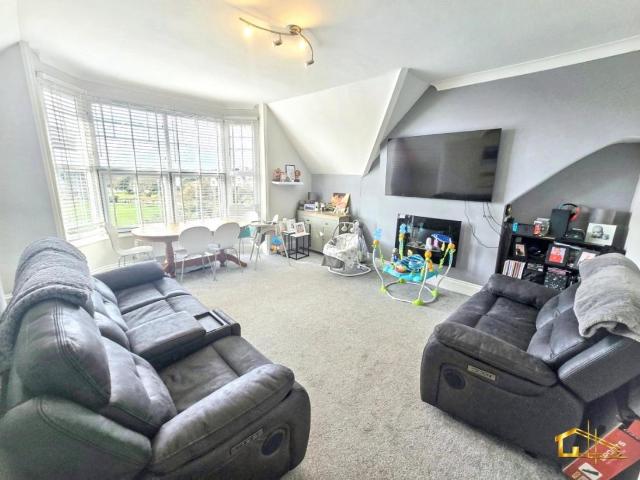 Flat for sale in Central, Heathlands