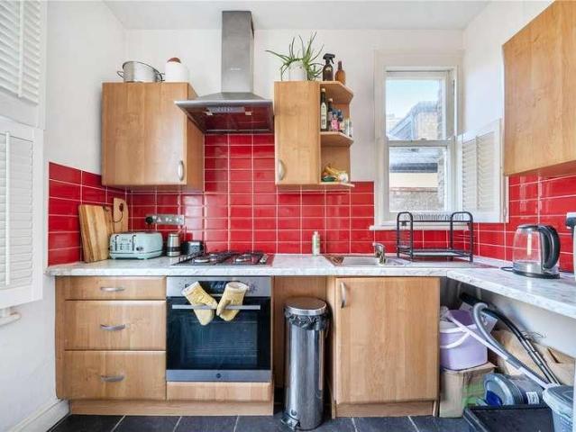 Flat for sale in London Borough of Lambeth, Greater London