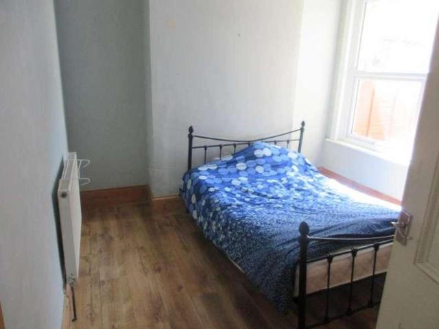 Flat for sale in Southend City Centre Neighbourhood, Alton Barnes